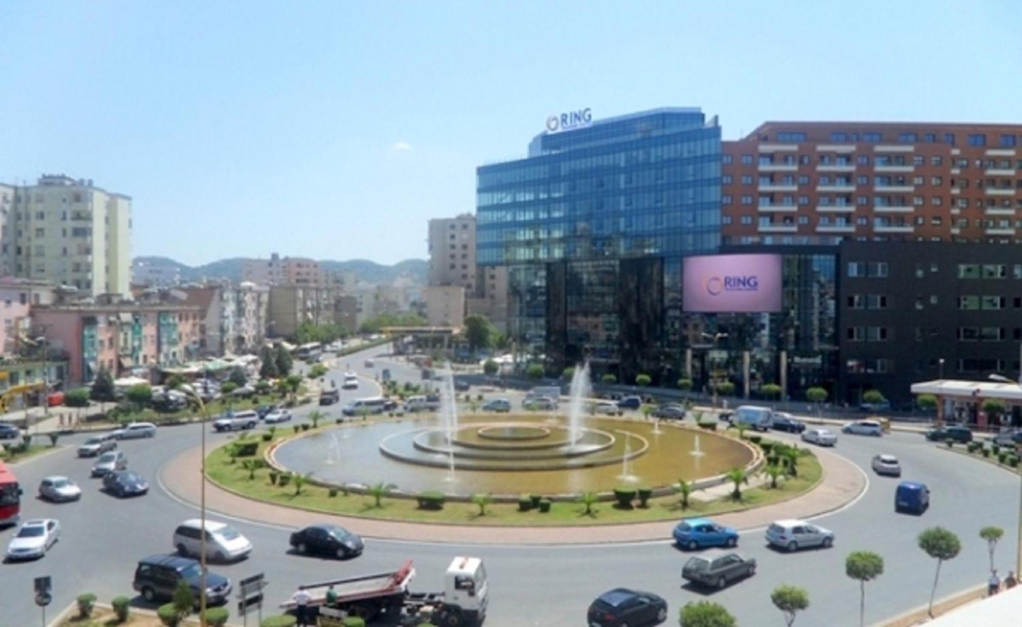 Albania Apartment Near Tirana City Center Double Or Twin Bed Dış mekan fotoğraf